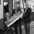 Grünes Licht für die Citybahn Waidhofen: Im Bild Schaffnerin Gerda Teubenbacher, Verkehrslandesrat Karl Wilfing und  NÖVOG-Geschäftsführer Gerhard Stindl - Foto NÖVOG/Kerschbaummayr